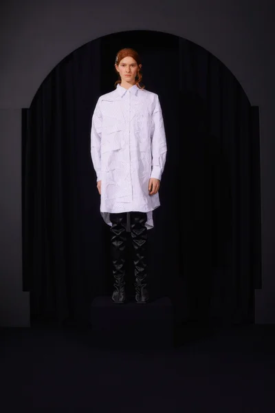 Look 25